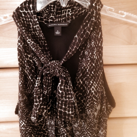 Banana Republic Sleeveless Tie Neck black brown bell bottom top S - Picture 2 of 5